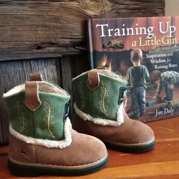 Boots - Picture 2 of 4